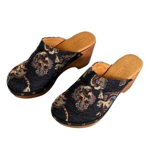Five Worlds Floral Tapestry Slip-On Clogs